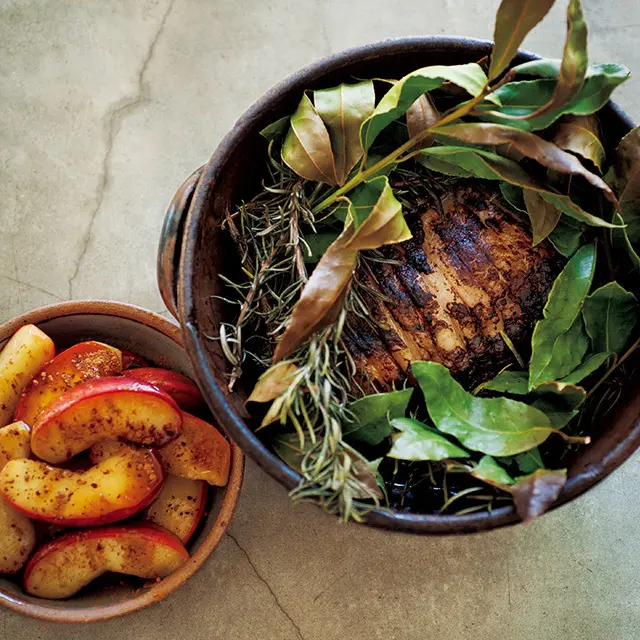 りんごのキャラメルソテー　豚肉のポットローストレシピ　有元葉子レシピ