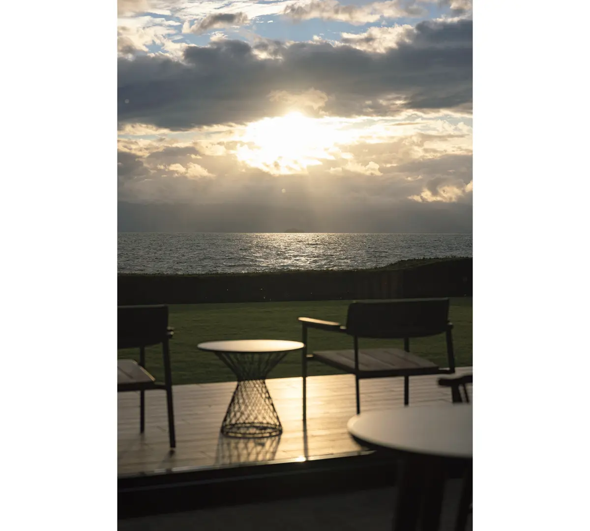 琵琶湖　大人のひとり旅　滋賀・彦根「蒼の湖邸 BIWAFRONT HIKONE」　バルコニー