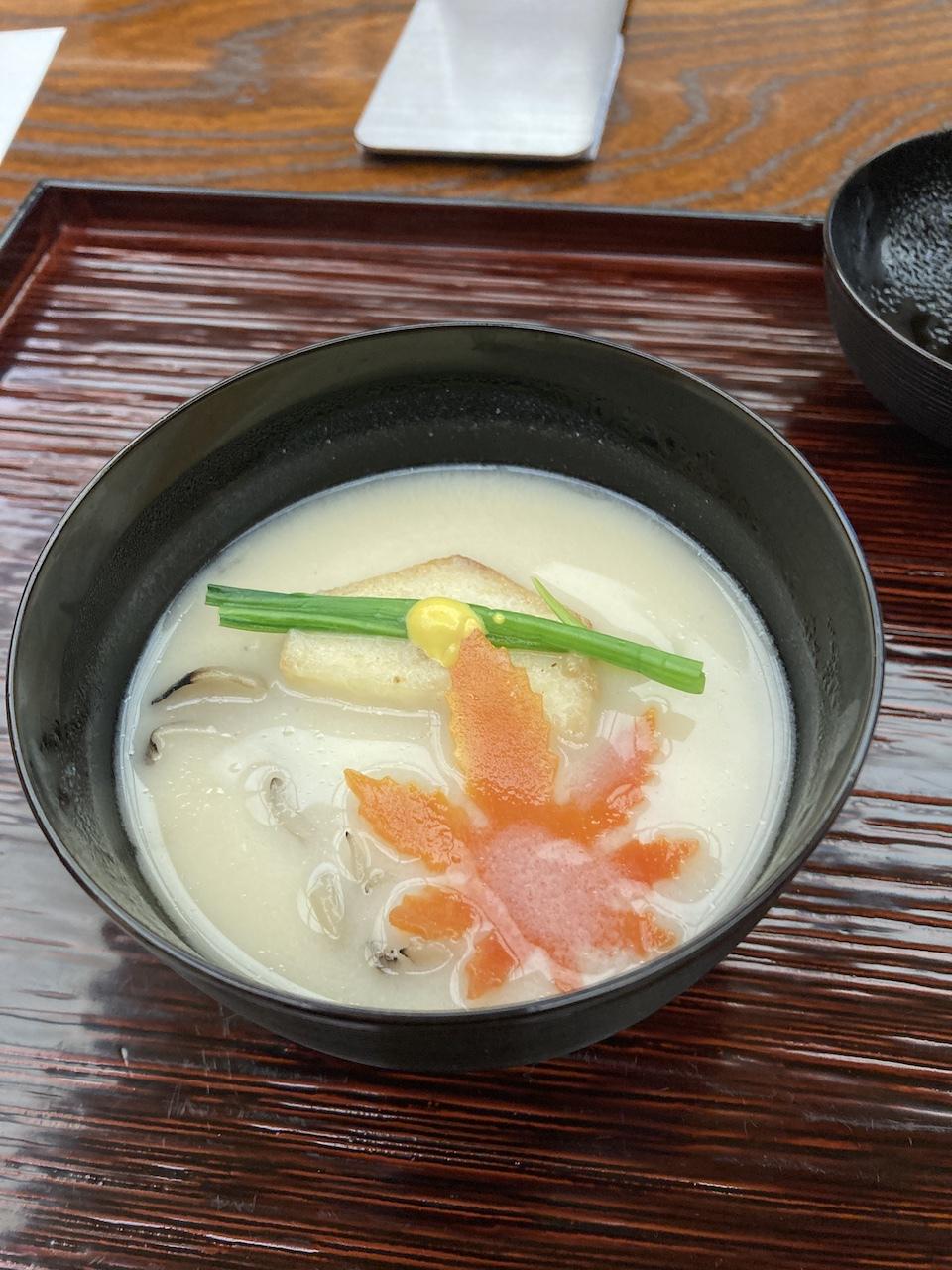 白味噌のお椀