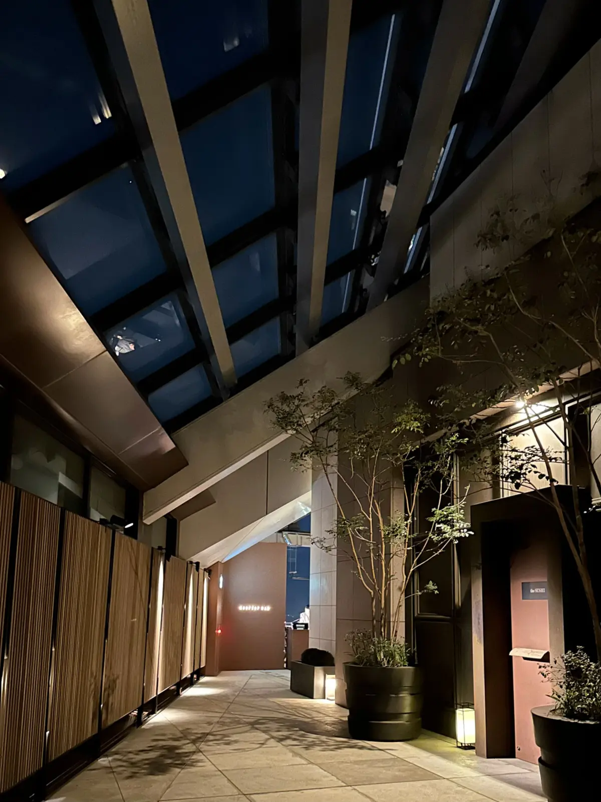 お着物を着てアンダーズ東京ホテルのワインの画像_15