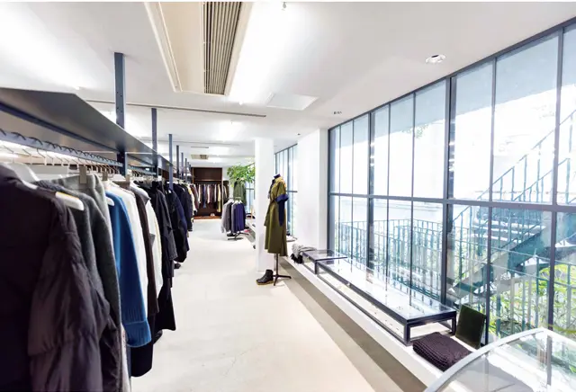 服や雑貨のセレクト、ショップの雰囲気、すべてに“今のおしゃれ感”を感じます