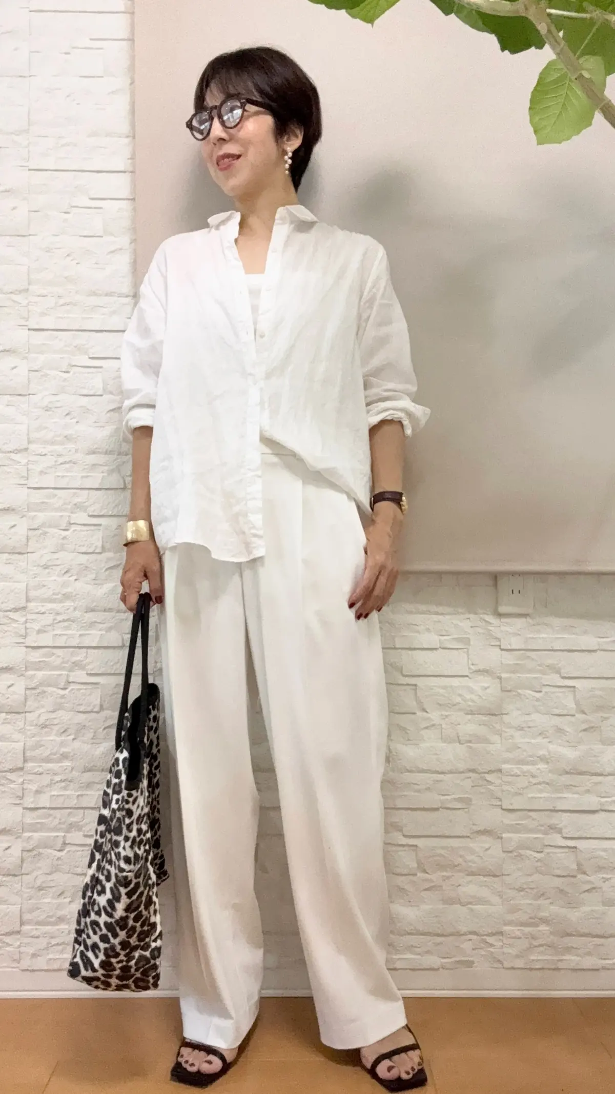 レスポートサック　アニマル柄　黒サンダル　ハンサムコーデ　アラフィフファッション　アラフィフコーデ　パーソナルスタイリスト