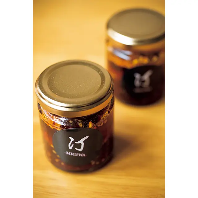 おみ やげの人気品、食べるラー油。