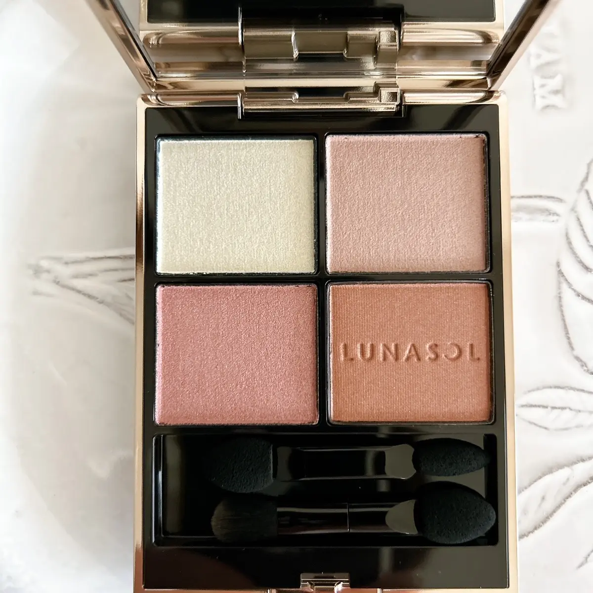 2026年秋新色アイパレット ルナソル アイカラーレーションN 07 4色パレット