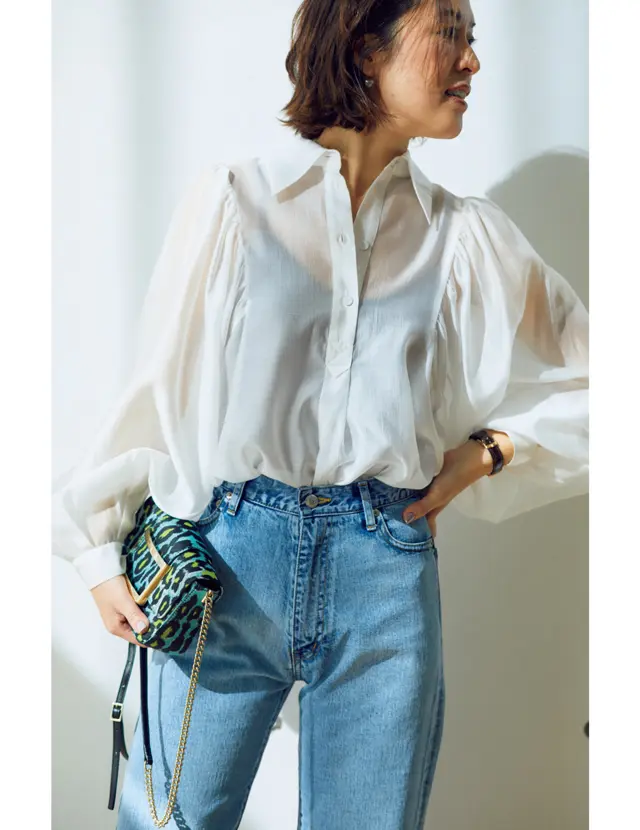 シャツコーデの大草直子さん