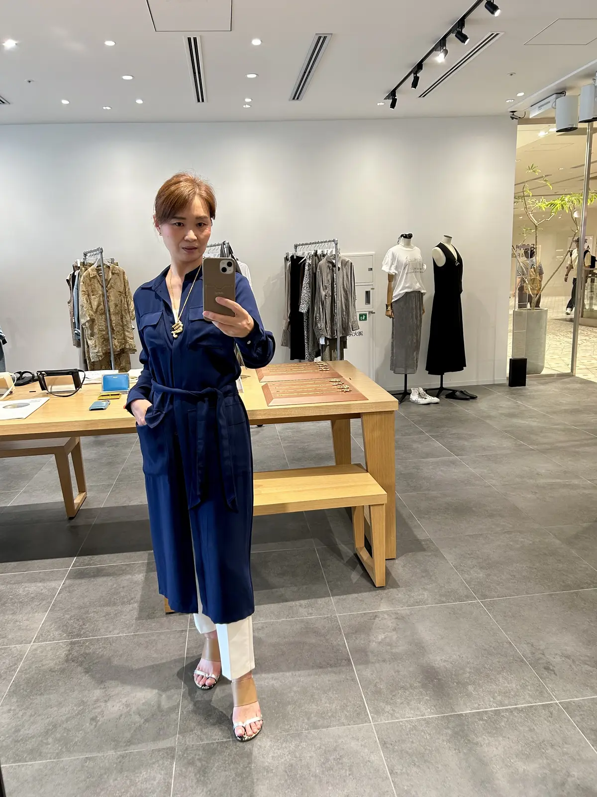 シャツワンピースで落ち着きコーデ♪の画像_7