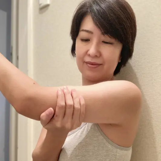 立派な二の腕、お目汚し、失礼します…