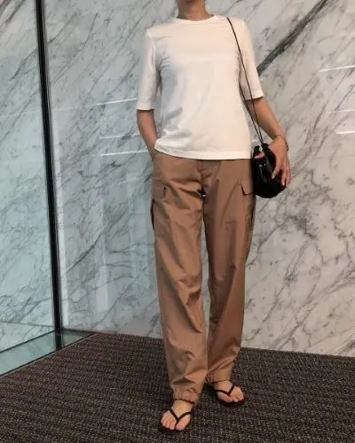 E by eclat 撥水きれいめカーゴパンツ ￥19,800