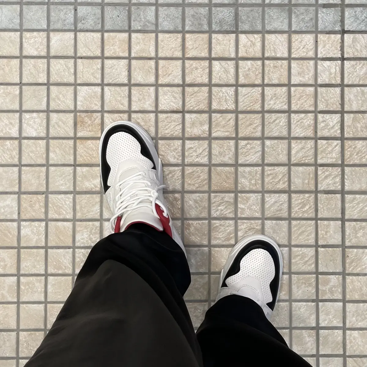 ZARAスニーカーでワンマイルコーデの画像_4