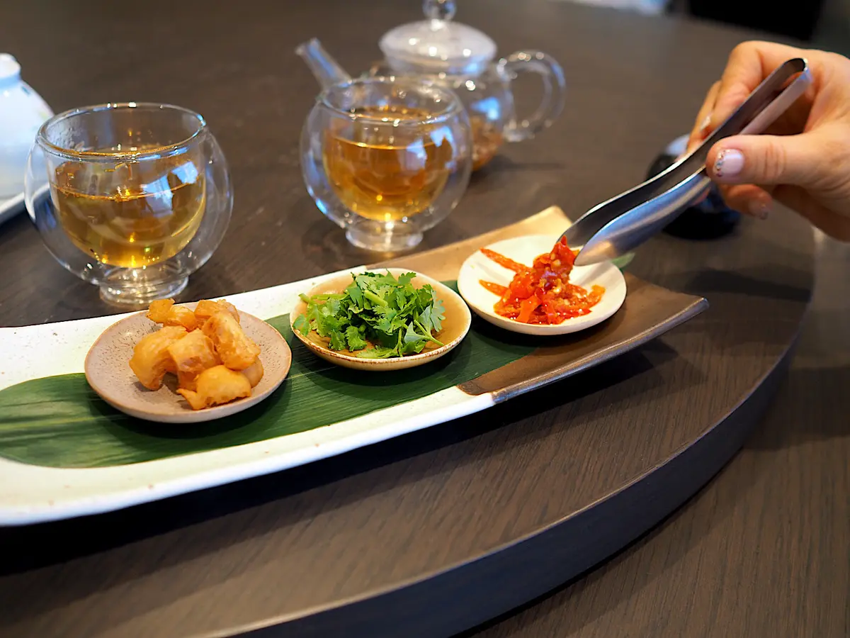 ZARAの腰高リネンスカートでチャイニーの画像_10