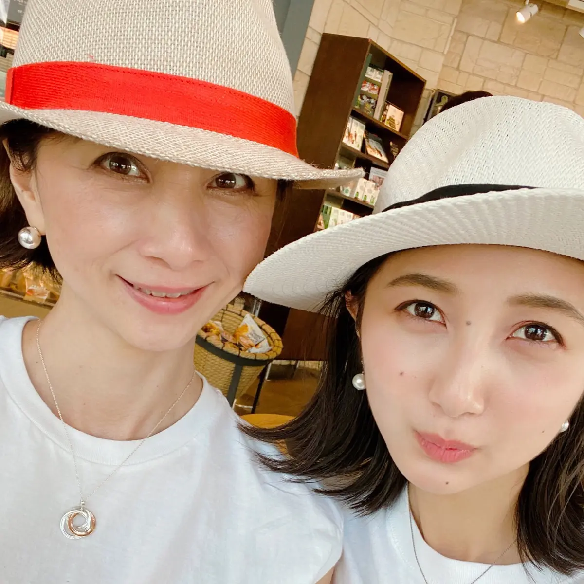 シンプルコーデは小物のチカラを借りての画像_5