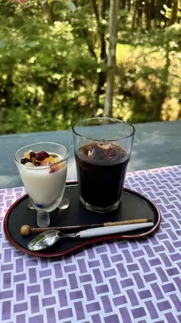 杏仁豆腐とアイスコーヒー