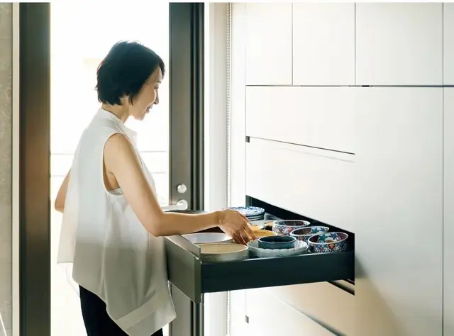 茶道を習い、骨董も好きなFさん。