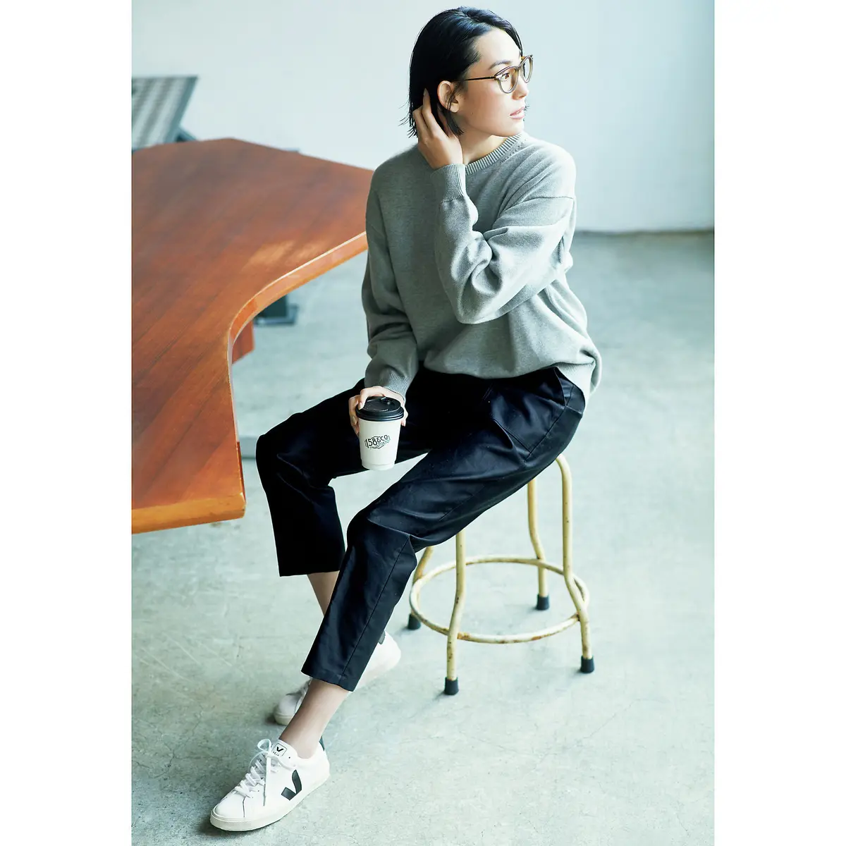 大人に似合う「白スニーカー」VEJA ESPLARスニーカー