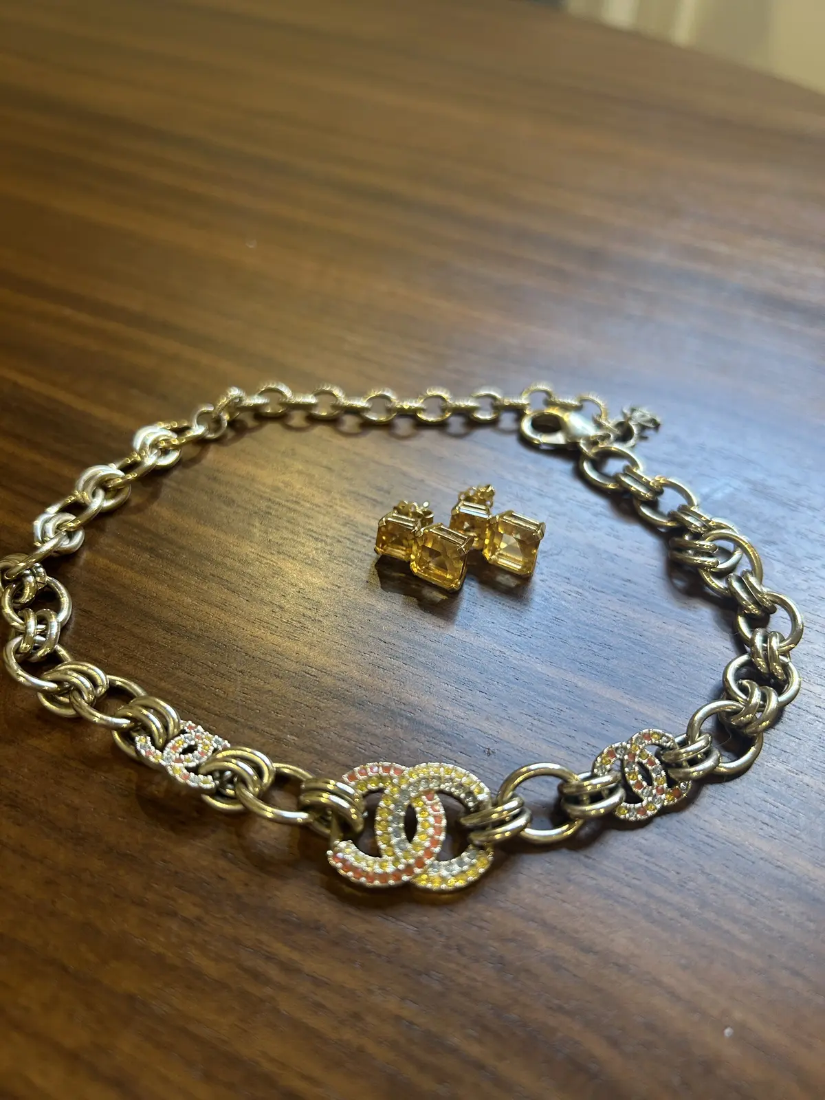 開運コーデ12 黒のダウンジャケットの垢の画像_5