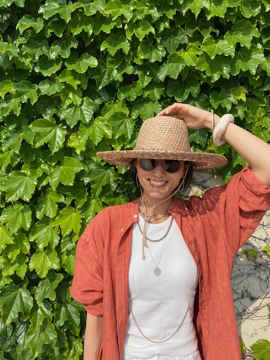 エディター坪田あさみさんの夏スタイル アクセサリー使い