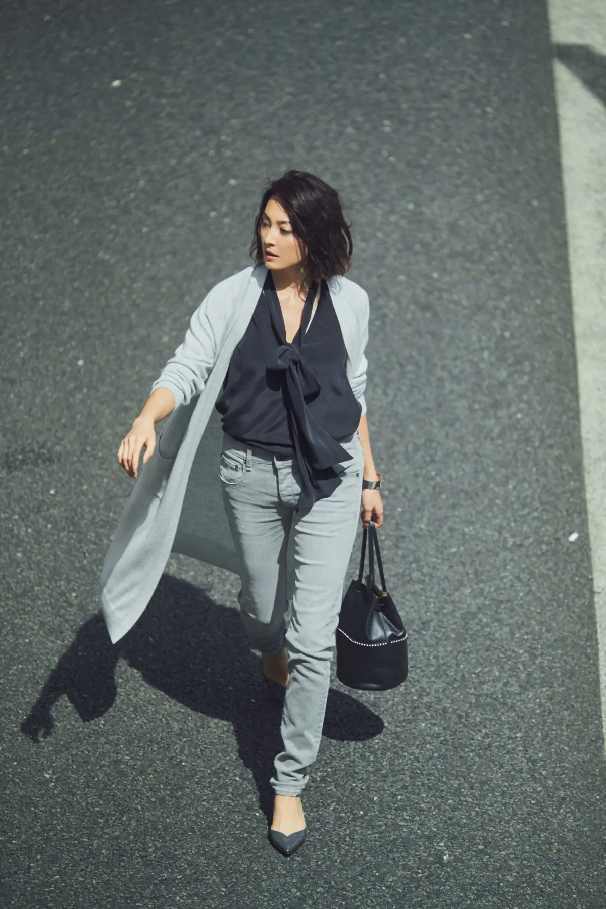 「品格グレー+1」の 配色見本帳　五選の画像_3