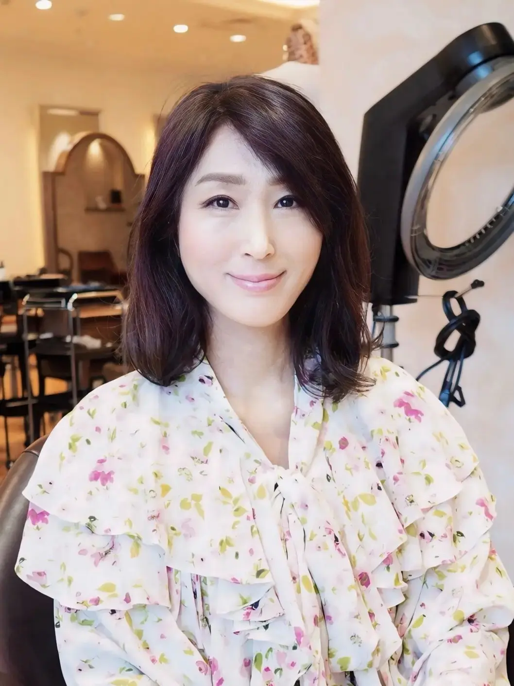 50代の夏髪はフェミニンボブで涼やかに!