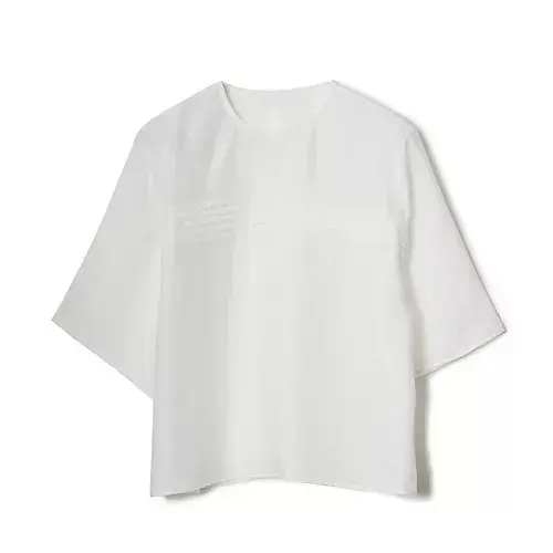 一枚で華やか。大人の夏スタイルを刷新するブラウス 【50代ファッション・E by eclat】