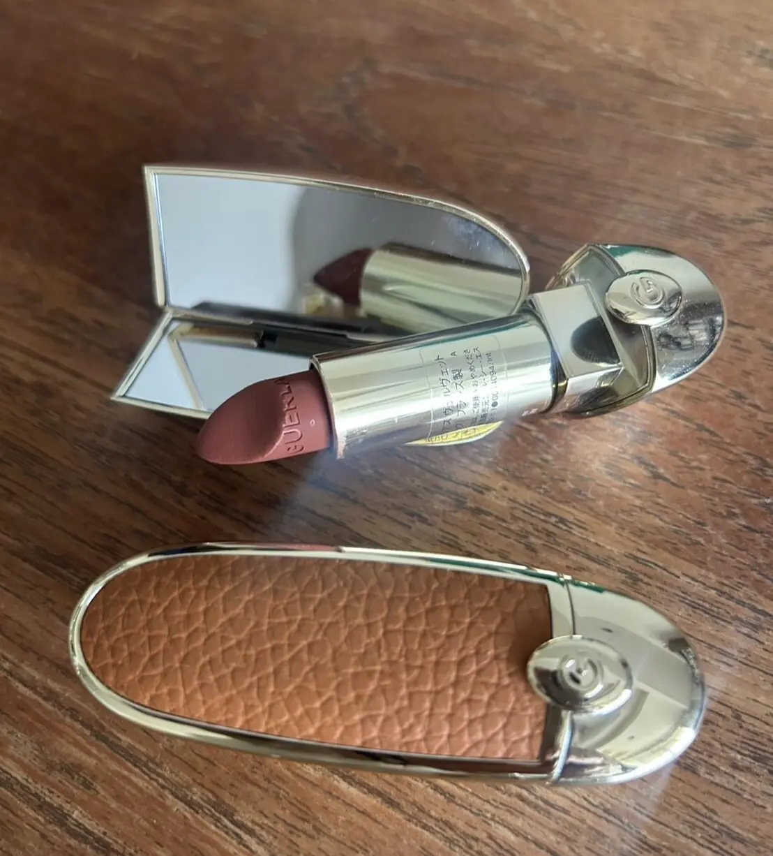 エクラ編集長S浦愛用リップ ゲラン「ルージュ ジェ319」「ルージュ ジェ ラグジュリアス ヴェルヴェット539」