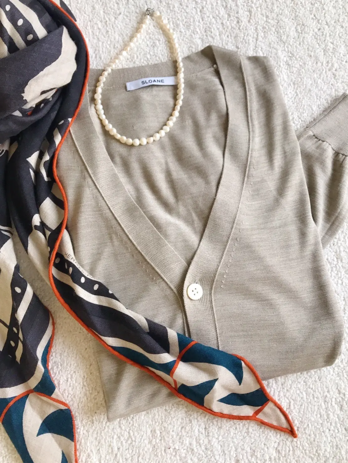 SLOANEのシルクカーディガンの画像_3