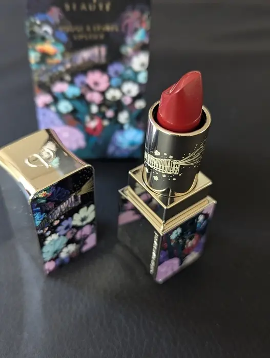 クレ・ド・ポーボーテ　ルージュアレーブル 527 Ruby’s Spark