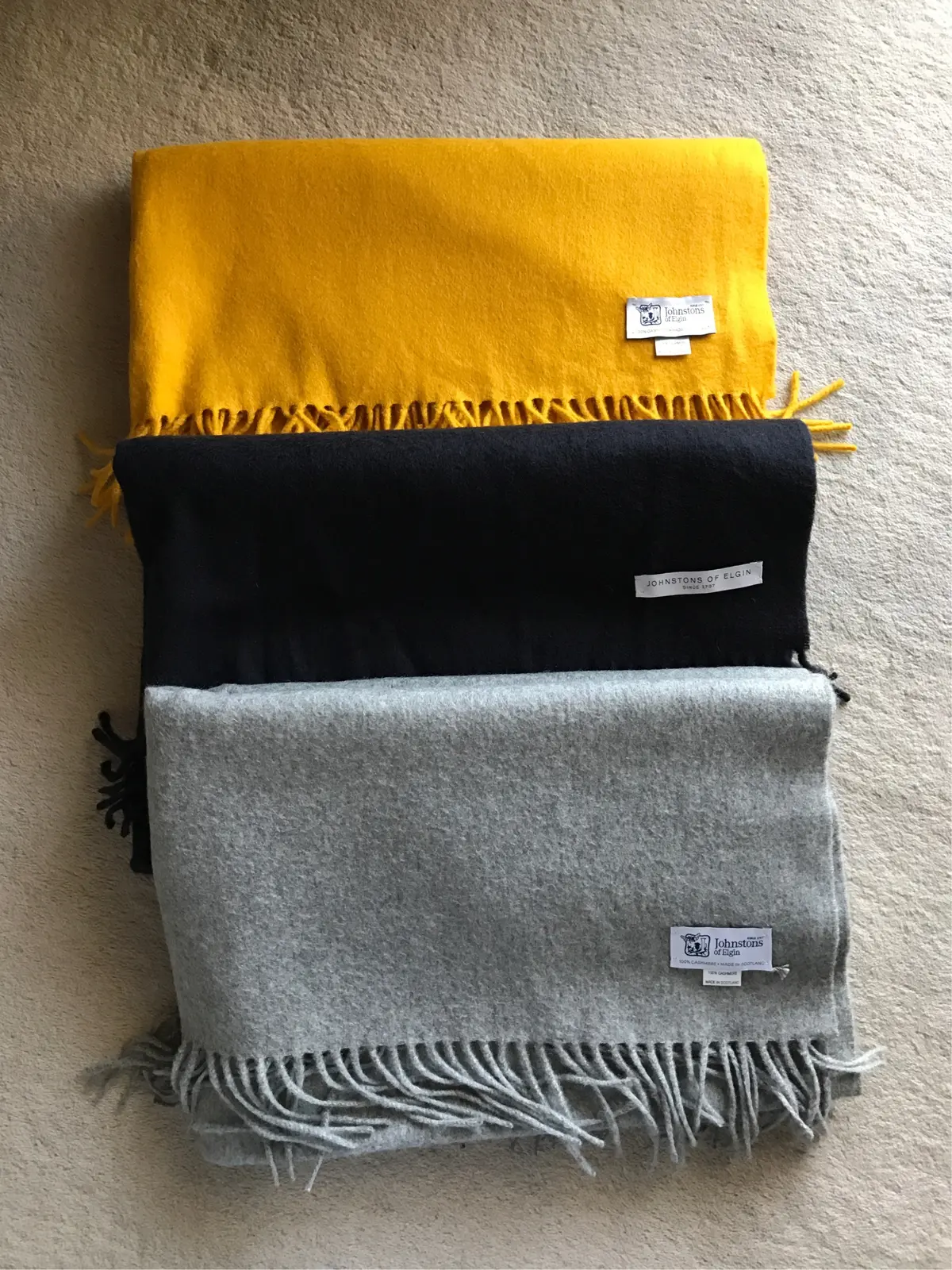 ジョンストンズのストールで冬支度♪の画像_1