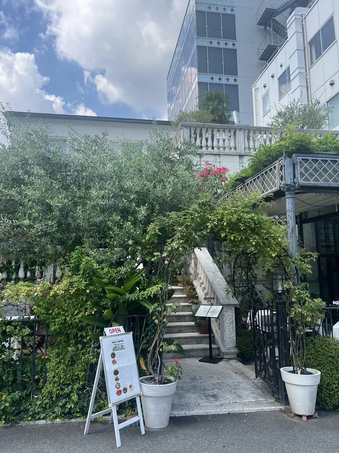 アイテムをプラスしてお気に入りのワンピーの画像_2