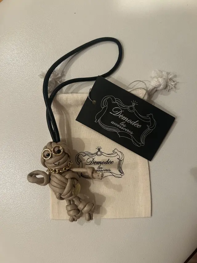 見えないお洒落も取り入れたワントーンハロの画像_3