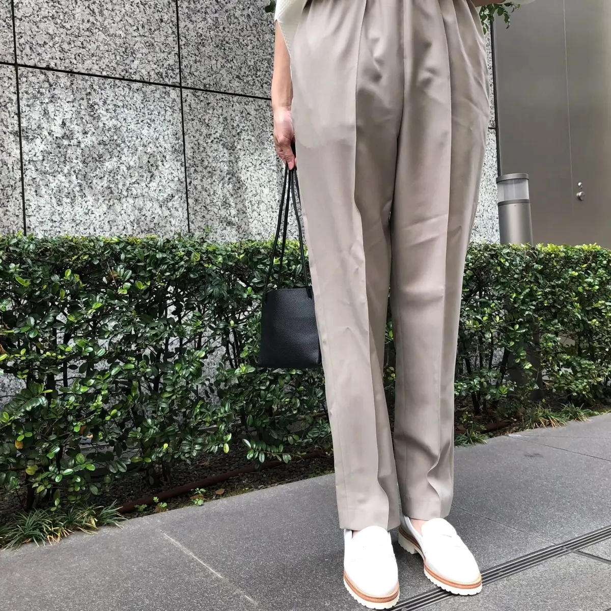 美脚見え【50代 春ファッション】エクラの画像_10