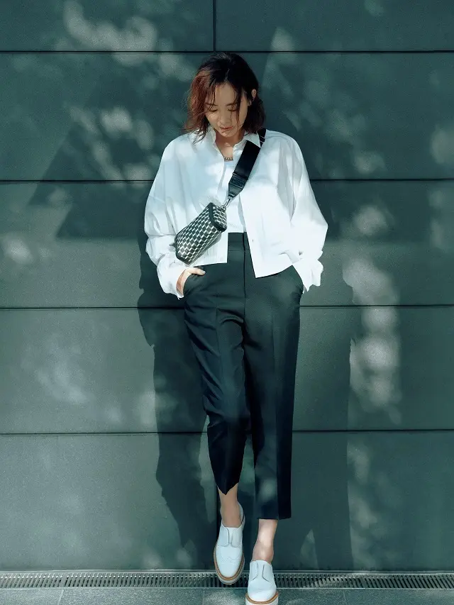 【INSCRIRE（アンスクリア）】クロップト丈シャツならスタイルも鮮度もアップ