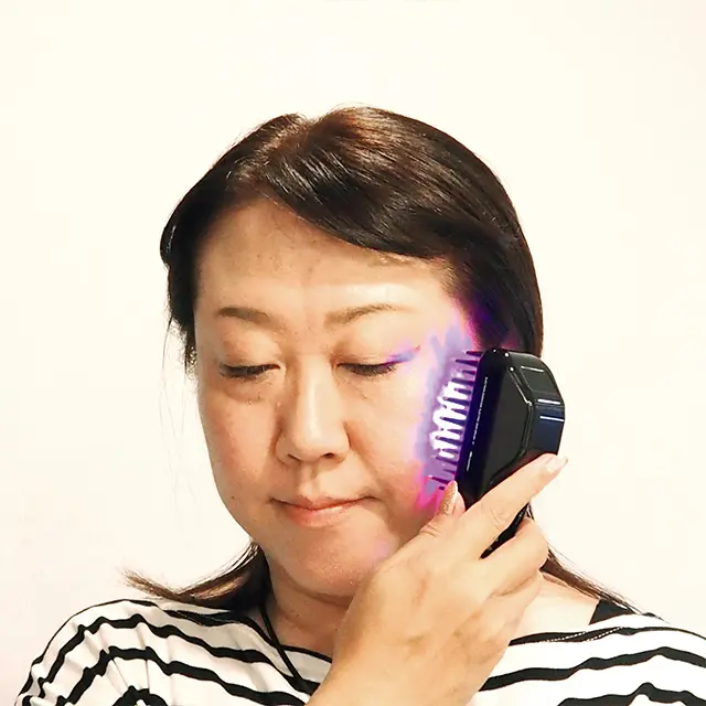 2年前から入浴後の習慣に。 肌が引き締まる気が！ （YUKIさん／エレクトロン デンキバリブラシ）