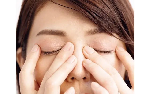 目を開いて閉じるを3分間繰り返す