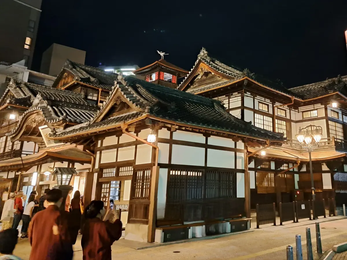 個室でくつろぐ道後温泉本館の画像_3