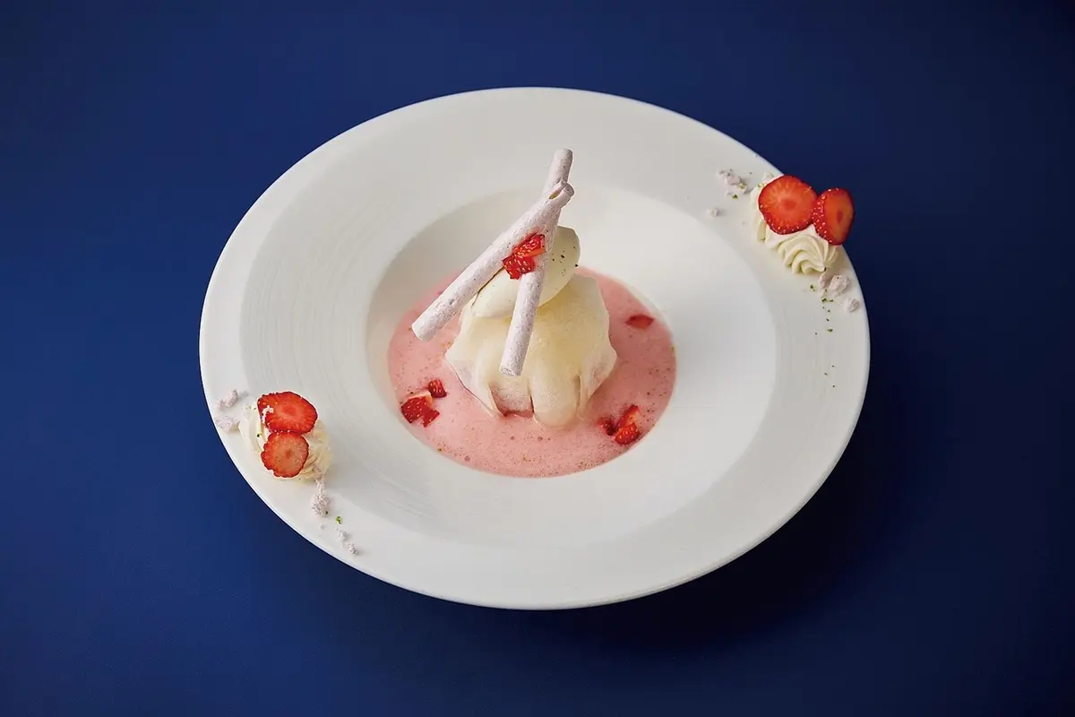 Toshi Yoroizuka（トシ ヨロイヅカ）「アシェット ドゥ フレーズ」