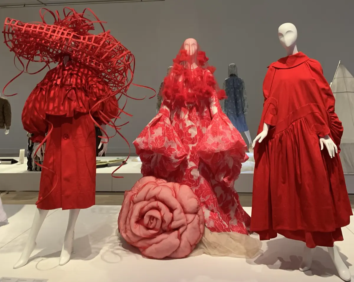 GUパンツで国立新美術館への画像_1