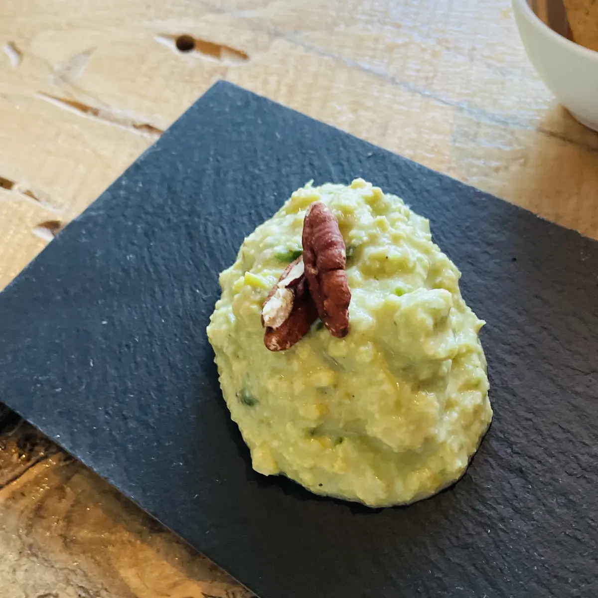 枝豆のフムス。夏になって、だだ茶豆だともっと美味しいかも。