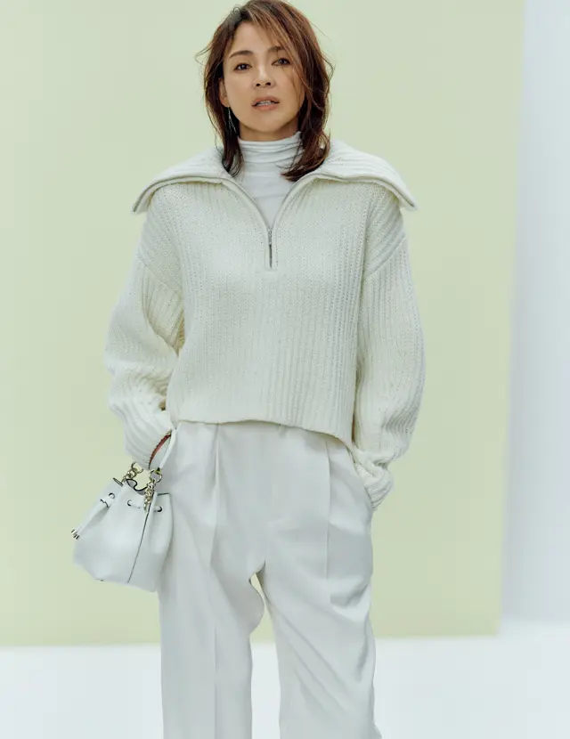 極薄シアー×ざっくりリブのニットonニットですっきり上品コーデ