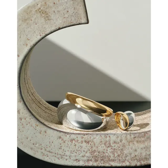 ジョージ ジェンセンのジュエリー「カーヴ」