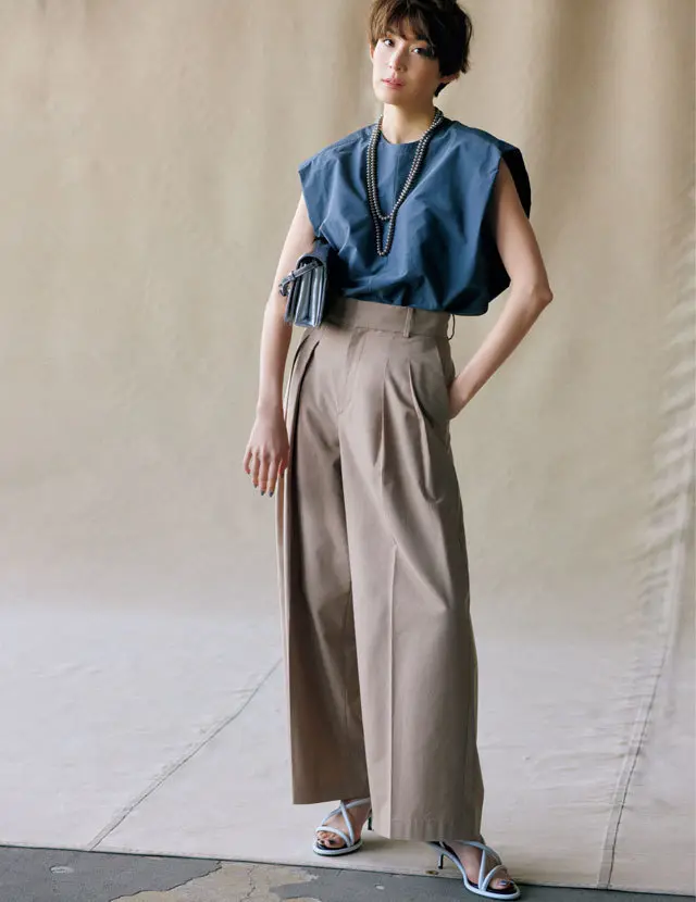 50代の体型を知りつくした「絶品パンツ」おなかとおしりすっきり見せ