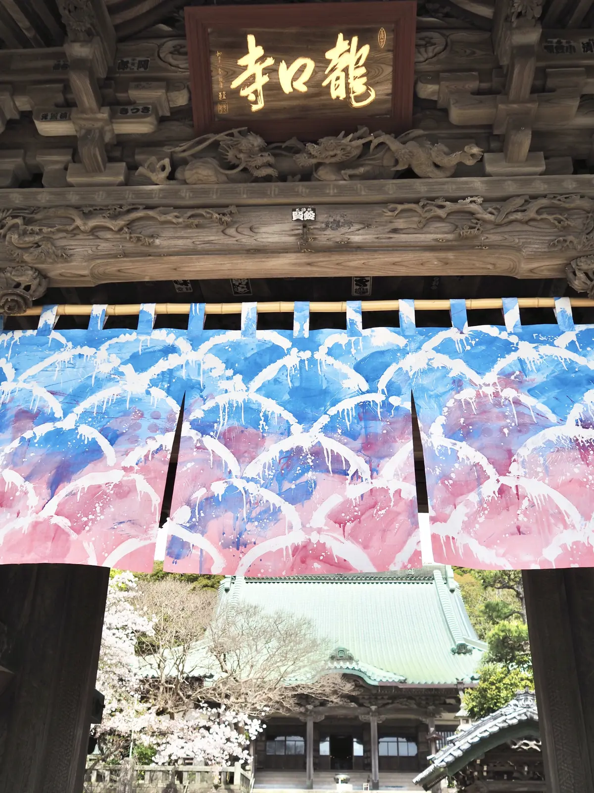 鎌倉、海の近く。桜と浜辺とパン屋さんへ朝の画像_2