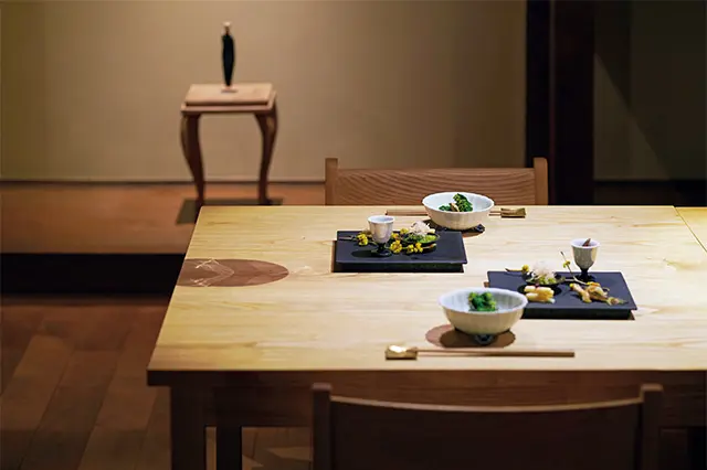 食事は1階のダイニングでいただく。