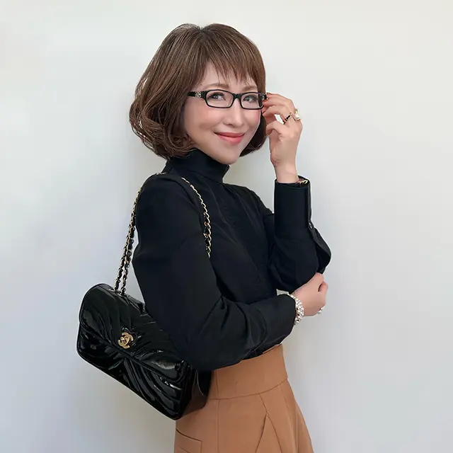 スクエア型の方は、日本橋三越本店で選んだ『シャネル』のもの