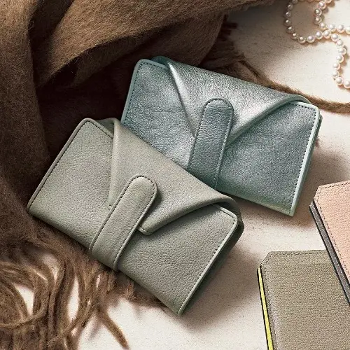 HIROKO HAYASHI×eclat マルチ財布「MINIMO」 ￥25,300