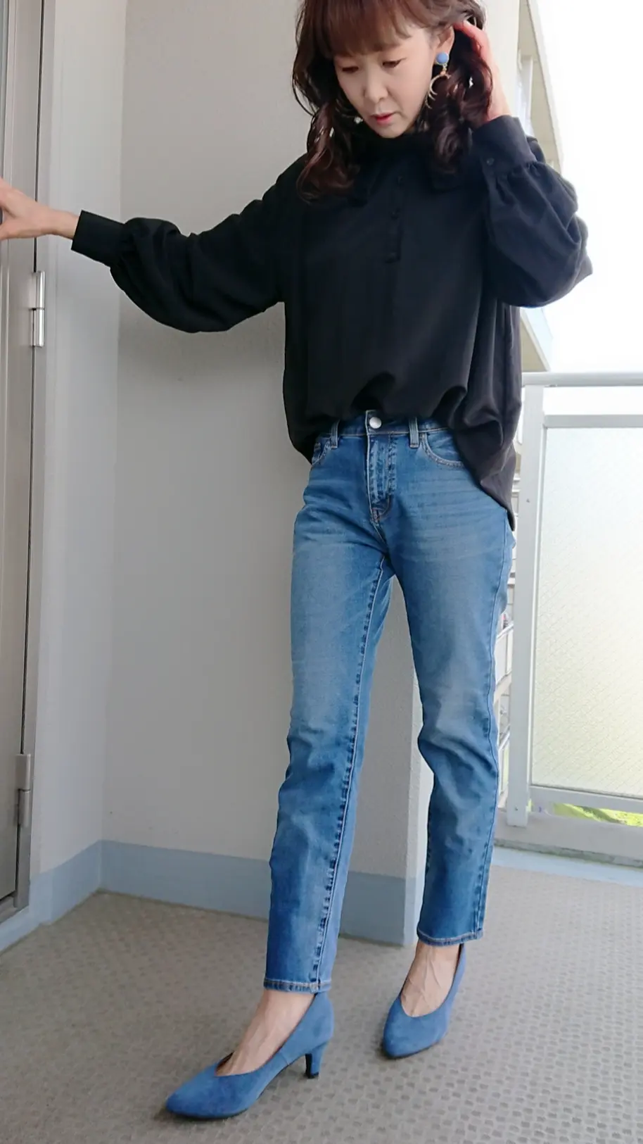 ビッグカラーブラウス   デニムパンツ