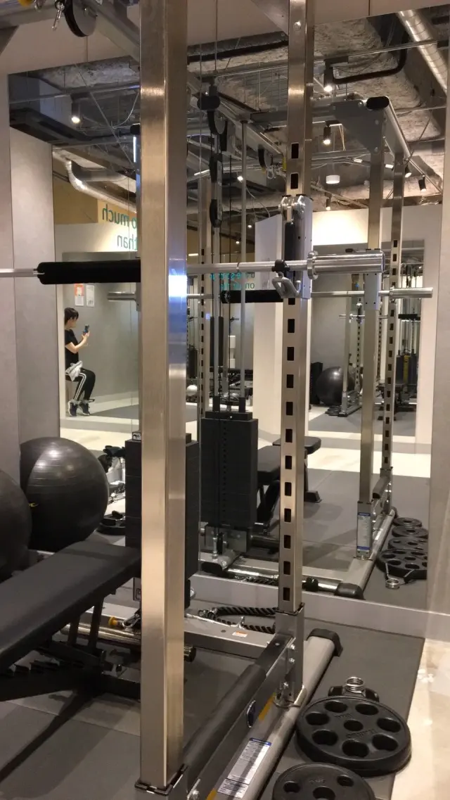 夏のノースリーブと二の腕問題の画像_1