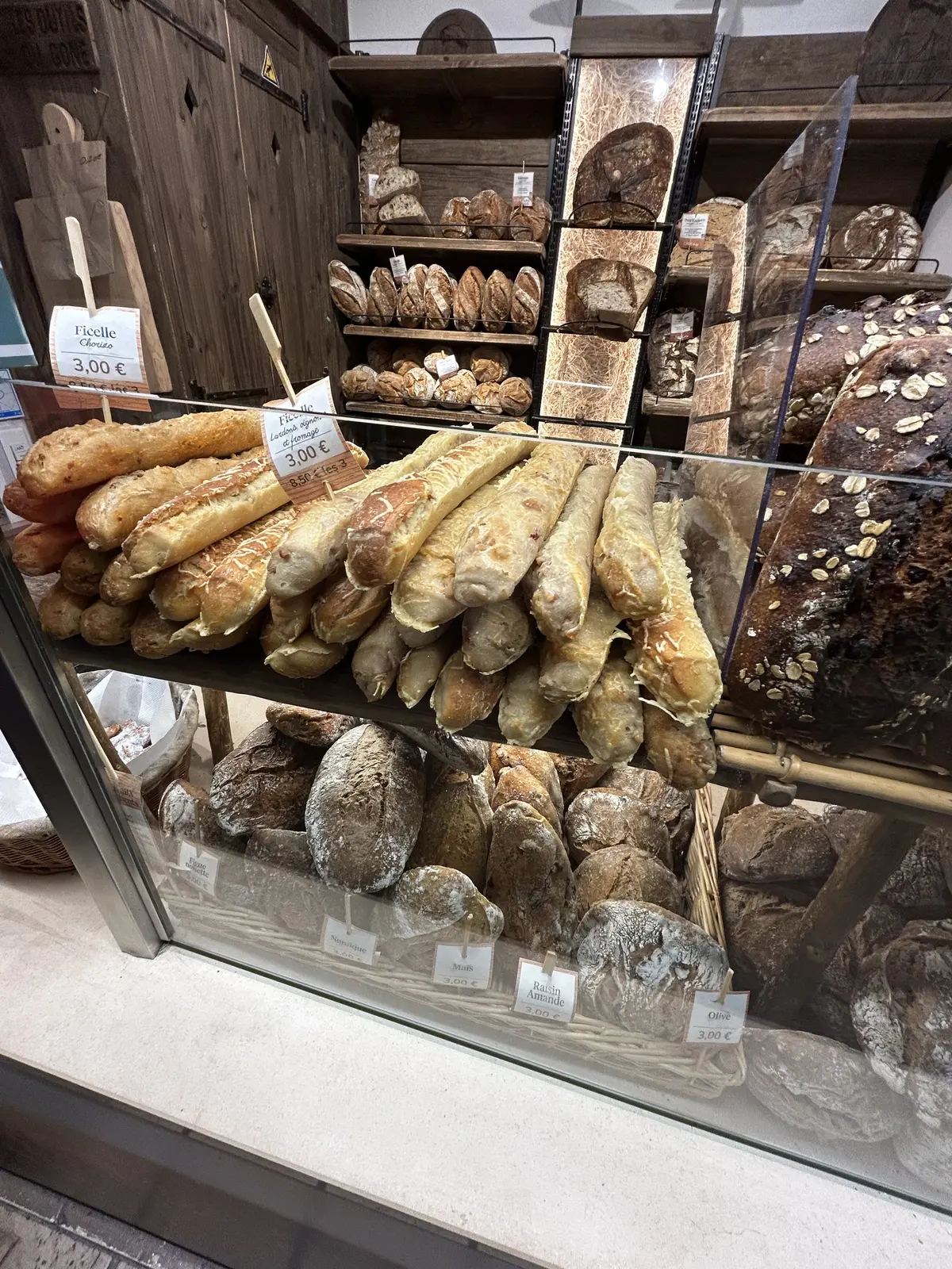 Les Halles de Lyon Paul Bocuse（ポール・ボキューズ市場）