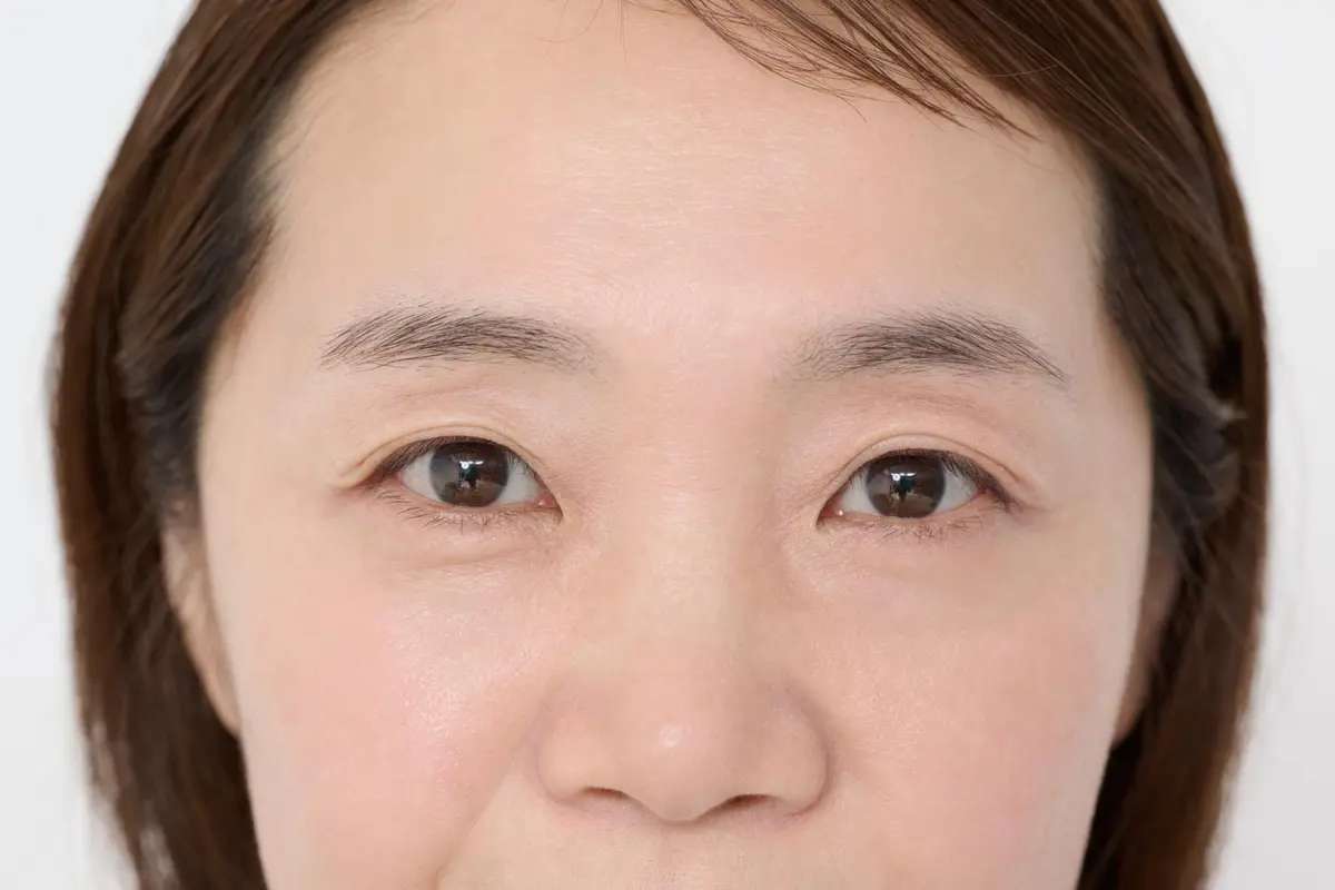 OurAge×Webエクラ　Before 眉を描く前の顔 正面