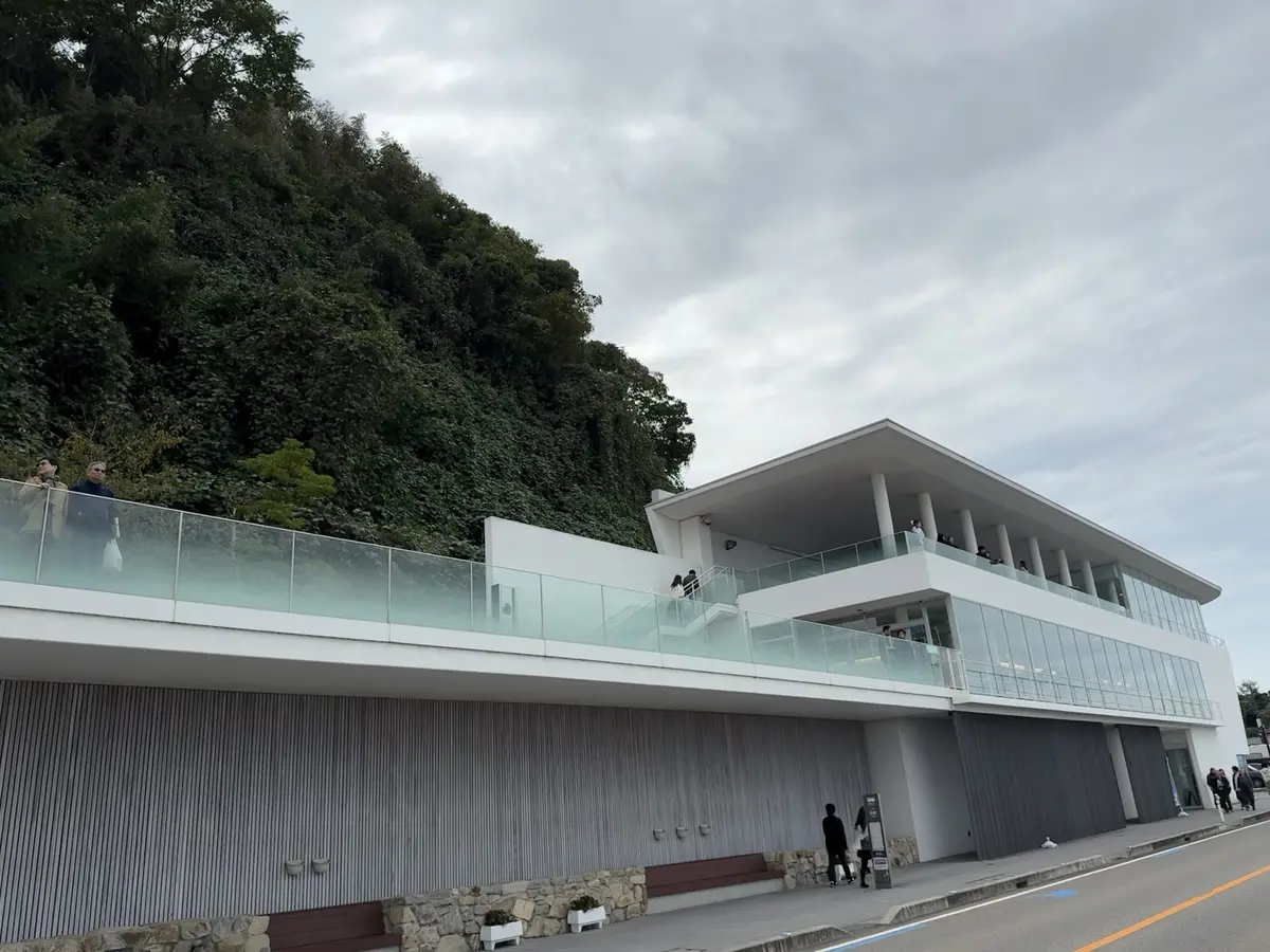 富山　海晴海岸　道の駅海晴　富山観光　富山観光スポット　義経岩　パワースポット　フォトジェニック　インスタ映えスポット