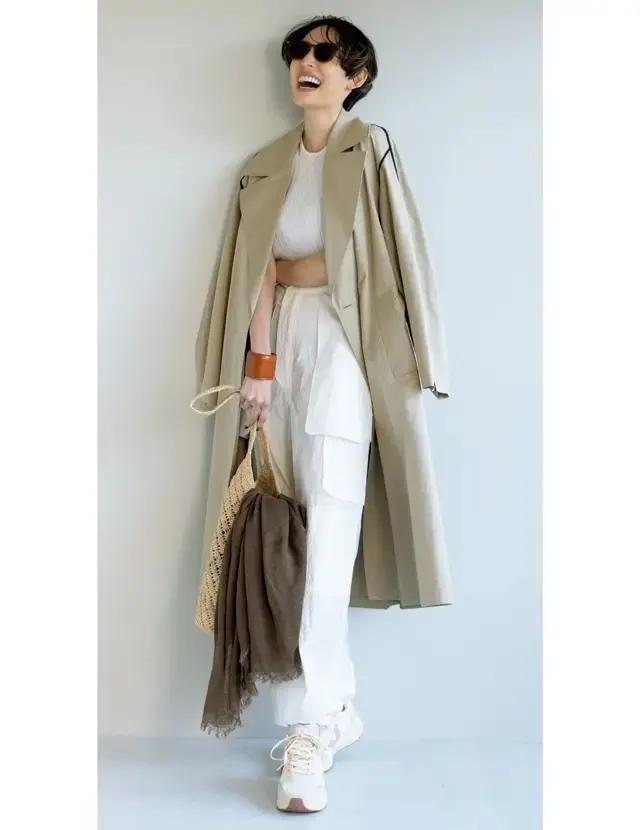 【50代が買うべき春服】大人に似合う＜上品ワークパンツ＞は白を選べばたちまち最旬ムードに